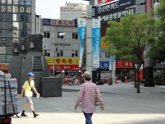 Looking toward the street where the coin stores are